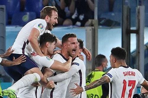 Ukraine vs Anh (0-4): Tam sư gầm vang, oai hùng vào bán kết