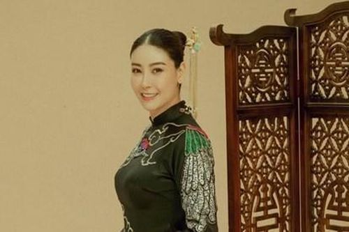 Trưởng phòng thờ tuy lý vương nói về gia thế của Hà Kiều Anh