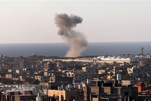 Không quân Israel tiến hành tấn công các mục tiêu tại dải Gaza