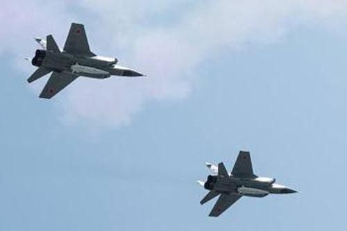 Nga cho MiG-31K mang Kinzhal diệt kẻ thù ngoài khơi Syria