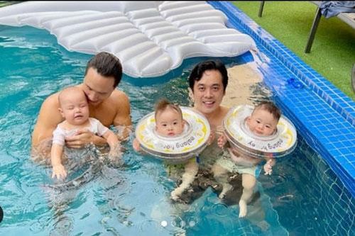 Dương Khắc Linh dẫn vợ con sang 'đại náo' bể bơi nhà Kim Lý, 'phì cười' trước biểu cảm của 'cây hài' Leon