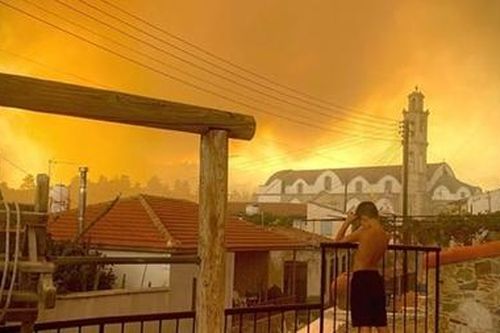 Cháy rừng tồi tệ nhất trong lịch sử, CH Cyprus cầu cứu quốc tế