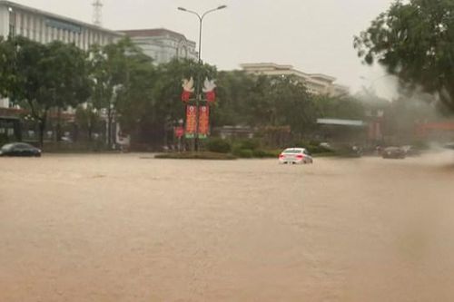 Mưa lớn gây ngập cục bộ ở Lào Cai