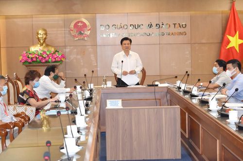 Tất cả tình huống phát sinh đều giải quyết trên cơ sở quyền lợi thí sinh