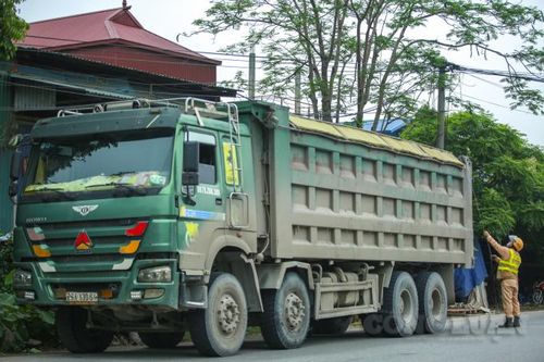 Xử lý gần 5 nghìn trường hợp phương tiện vi phạm tải trọng trong 6 tháng đầu năm
