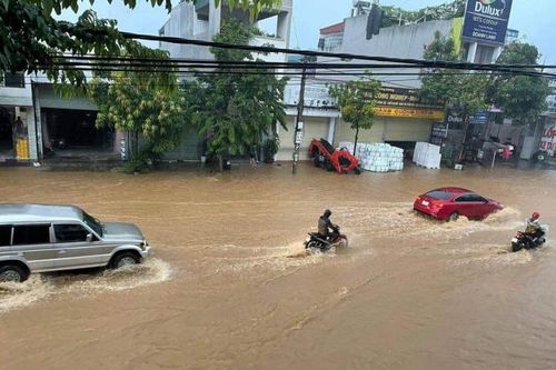 Lào Cai: Nhiều tuyến đường ngập nặng do ảnh hưởng mưa lớn