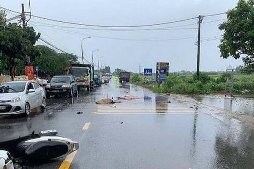 Tông 2 vợ chồng tử vong, tài xế xe tải rời khỏi hiện trường