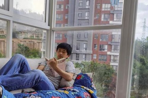 Người trẻ Trung Quốc bỏ phố về quê 'nằm duỗi'
