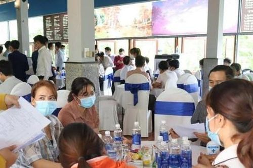 Xử phạt 122 người tụ tập mùa dịch giới thiệu dự án bất động sản ở Bình Phước