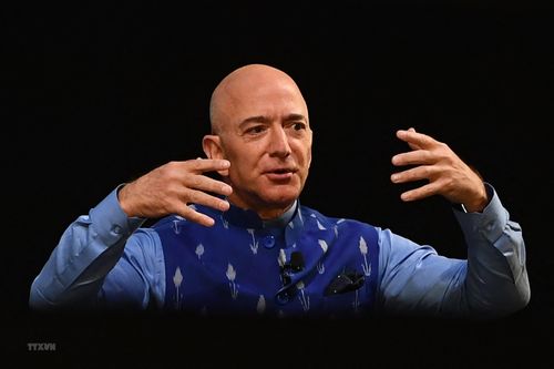 Nhìn lại chặng đường 27 năm của CEO Jeff Bezos và Amazon