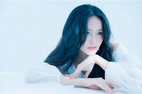 Sao Việt nói gì về việc Trương Mỹ Nhân 10 năm 'cày' trả nợ vì mẹ lô đề, cờ bạc?