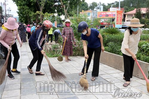 Phụ nữ góp sức xây dựng đời sống văn hóa