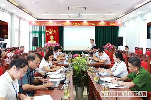 Thành phố làm việc với VNPT Sơn La về xây dựng đô thị thông minh