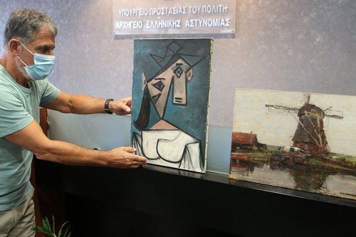 Tìm thấy bức tranh bị đánh cắp của Picasso ở hẻm núi tại Hy Lạp