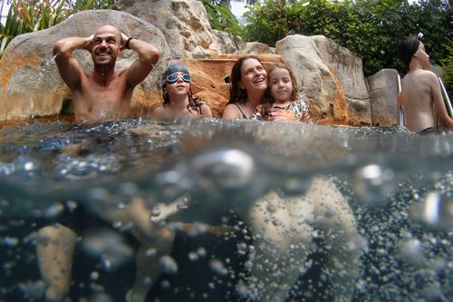 Vì sao Phuket tự tin mở cửa dù số ca mắc cả nước tăng nhanh?