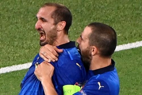 Mancini: 'Chiellini - Bonucci là cặp trung vệ hay nhất thế giới'