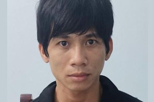 2 anh em ruột đến cửa hàng tiện lợi khống chế nhân viên để cướp tài sản