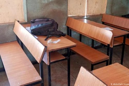 Các tay súng bắt cóc hơn 100 học sinh ở Nigeria
