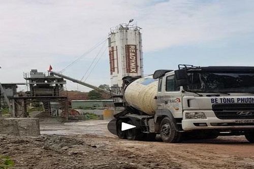 Kiểm tra, xử lý trạm trộn bê tông xả thải trực tiếp ra môi trường