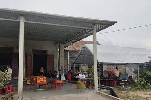 Điều tra nguyên nhân người phụ nữ ở Quảng Bình tử vong sau vườn nhà