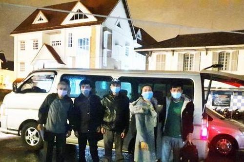 Bệnh nhân COVID-19 khai báo gian dối, cơ quan chức năng trắng đêm truy vết ở 3 huyện