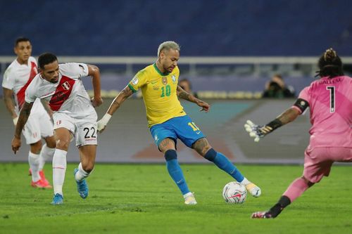 Neymar giúp Brazil vào chung kết Copa America