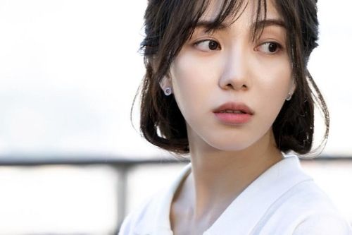 Mina mạnh miệng công khai danh tính thành viên 'nghiện chuyện giường chiếu' ngay trên sóng livestream