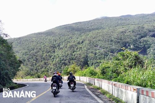 Tour du lịch bằng xe máy từ Huế đến Hội An vào top 25 trải nghiệm hàng đầu thế giới