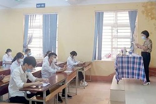 Những vật dụng thí sinh được và không được phép mang vào phòng thi