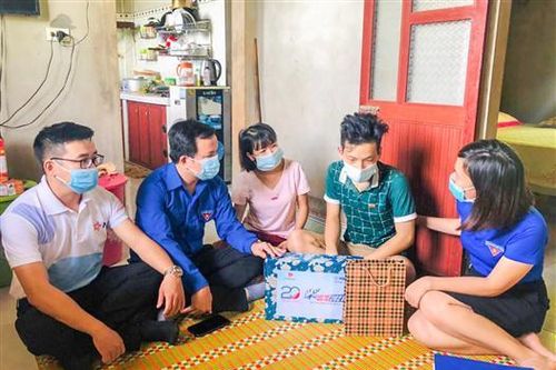 Thành lập 30 đội hình thanh niên tình nguyện 'Tiếp sức mùa thi'