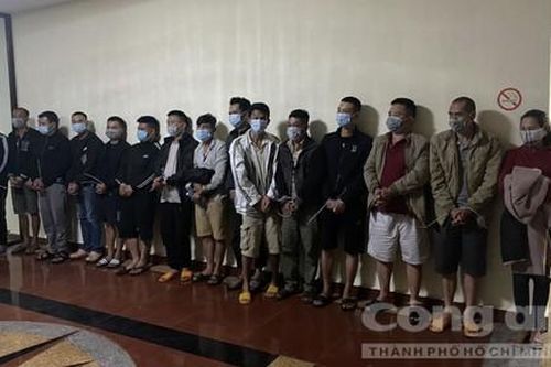 Đột kích sòng xóc đĩa quy mô lớn có tiếp sức vay nóng tại chỗ giữa mùa dịch