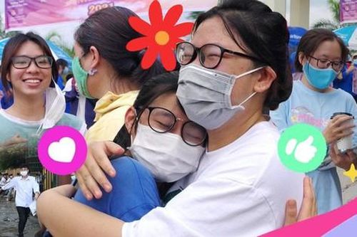 Thi Tốt nghiệp THPT 2021: Muôn kiểu tâm trạng thí sinh sau khi kết thúc bài thi môn Toán