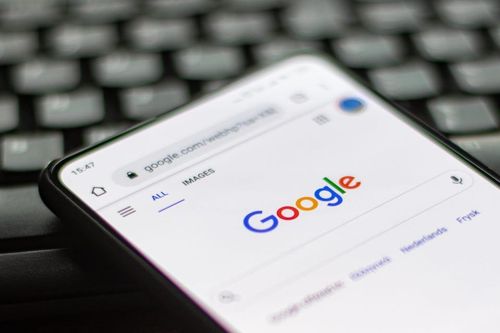 Cách xóa cụm từ vừa tìm kiếm trên Google