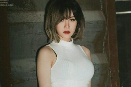 Nữ ca sĩ đi hát 6 năm không được trả lương