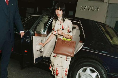 Người mẫu Phương Oanh xuất hiện trên trang web của Gucci