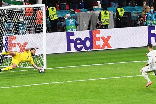 Xem lại loạt luân lưu cân não giúp Ý vào Chung kết EURO 2021