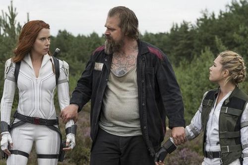 Scarlett Johansson chia tay 'Góa phụ đen'