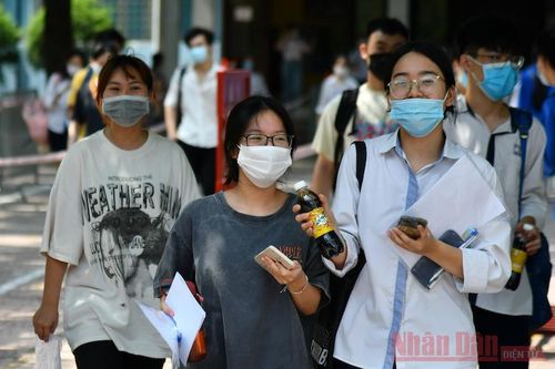 'Hành trình của một dòng sông' hay chính là lẽ 'sống cống hiến'