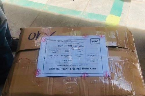 Quy trình giao, nhận đề thi tốt nghiệp THPT tại trường thi nghiêm ngặt ra sao?