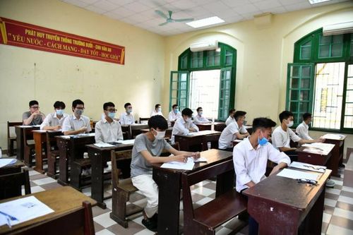Đề thi Ngữ Văn không có đột biến gây sốc!