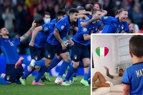 'Bệnh binh' Spinzzaola xúc động hát quốc ca Italia trên giường bệnh