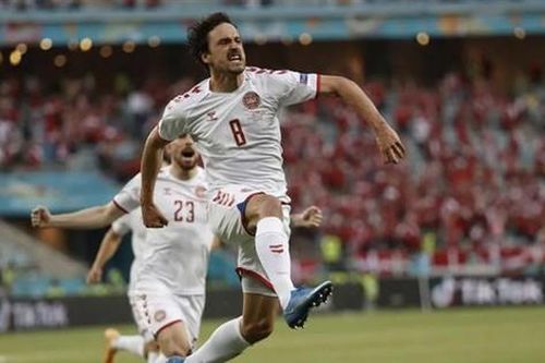 Thomas Delaney: Ngôi sao mù màu đưa Đan Mạch vào bán kết