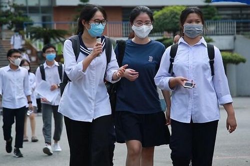 Kết thúc môn thi Ngữ văn, thí sinh tự tin đạt điểm khá