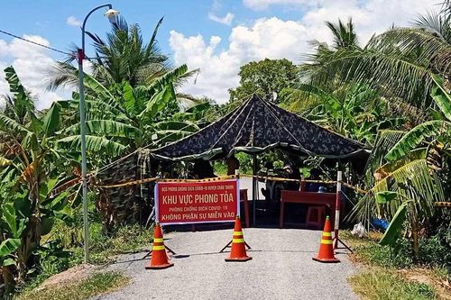 Trà Vinh tạm đình chỉ 1 Giám trung tâm y tế huyện, Đồng Tháp có 6 ca dương tính