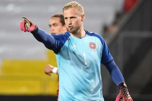 'Kasper Schmeichel sẵn sàng cho loạt đấu pen trước Anh'
