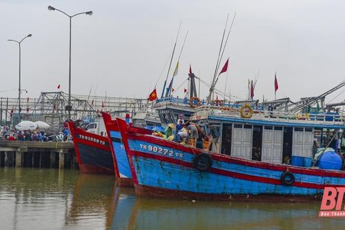 TP Sầm Sơn thực hiện nghiêm lệnh cấm biển, ứng phó với áp thấp nhiệt đới