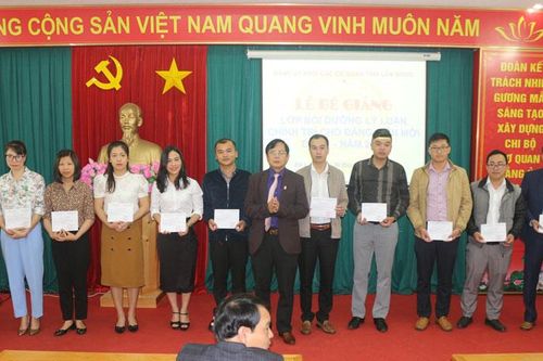 Đảm bảo sự kế thừa, phát triển liên tục của Đảng