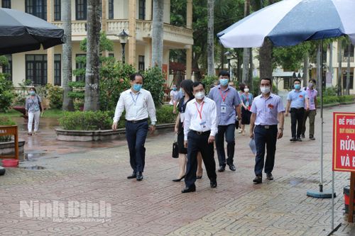 Ban chỉ đạo cấp Quốc gia kiểm tra công tác coi thi Kỳ thi tốt nghiệp THPT năm 2021 tại Ninh Bình