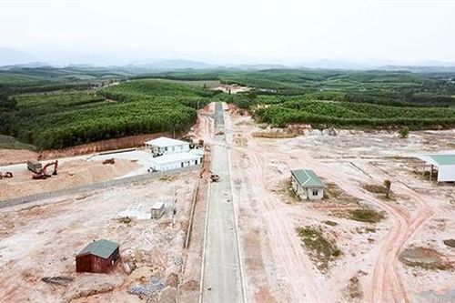 Tháo gỡ 'điểm nghẽn' trong phát triển các cụm công nghiệp. Bài 1: Doanh nghiệp sử dụng đất chưa hiệu quả