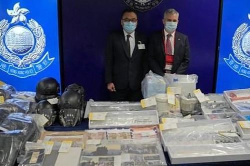 Hong Kong phá âm mưu đánh bom ga tàu, tòa án, đường hầm vượt biển